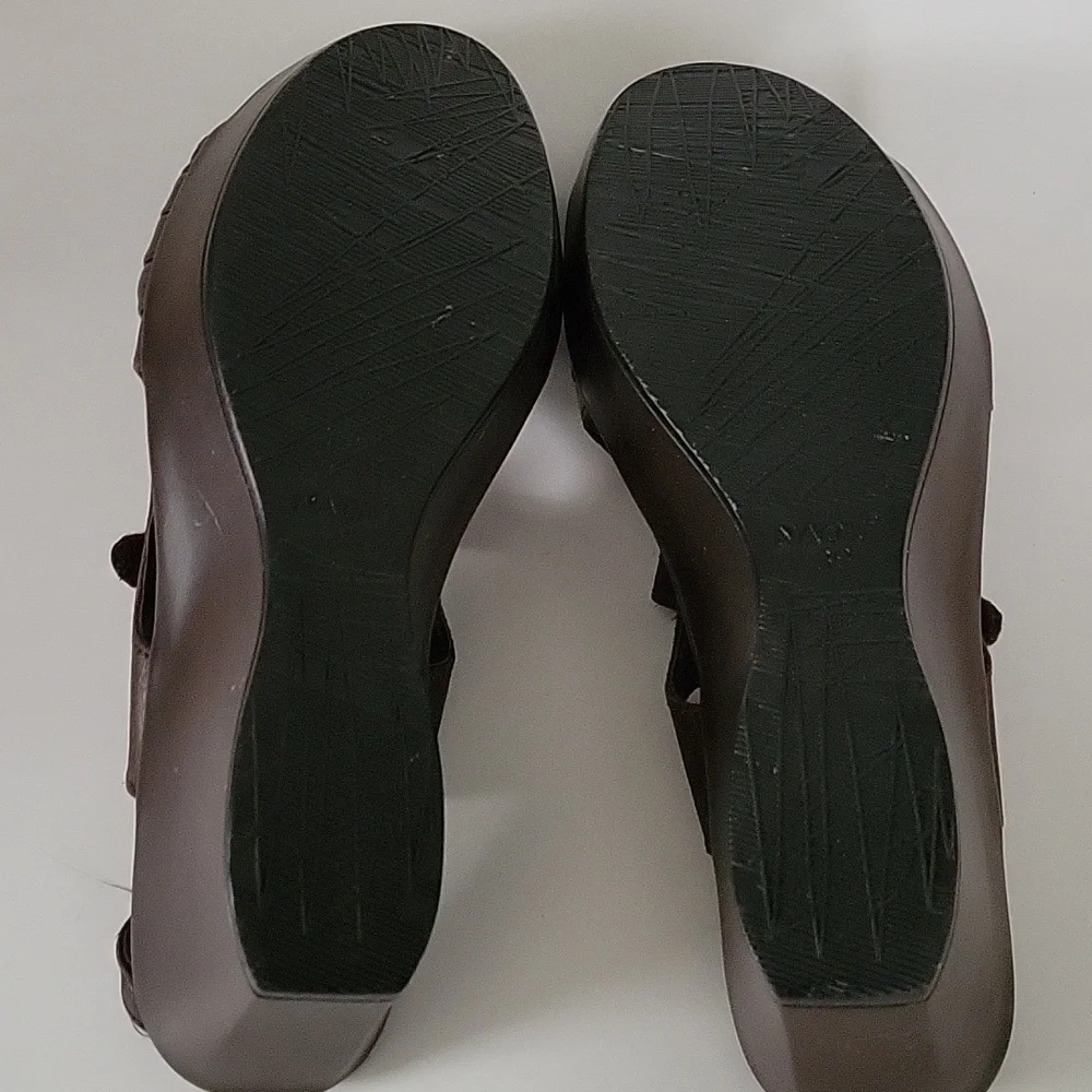 NAOT Womens Bronze And Brown Wedge Sandals Sz 8 EU39